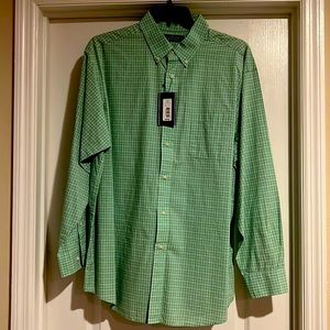 Roundtree & Yorke Green button down shirt. XL. Brand new with tags.